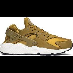 2015 Nike
Women’s Air Huarache Run 'Bronzine' ( Gold)